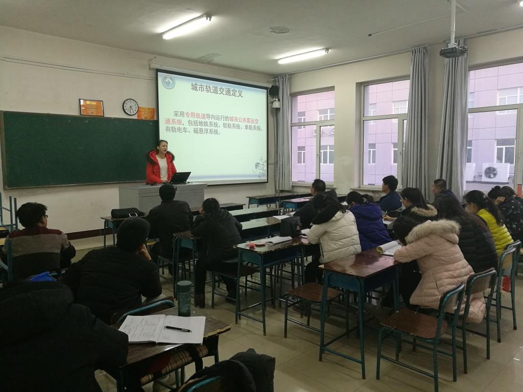 宿溢老师讲解活动现场