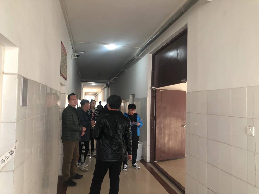 我系对学生公寓进行安全排查